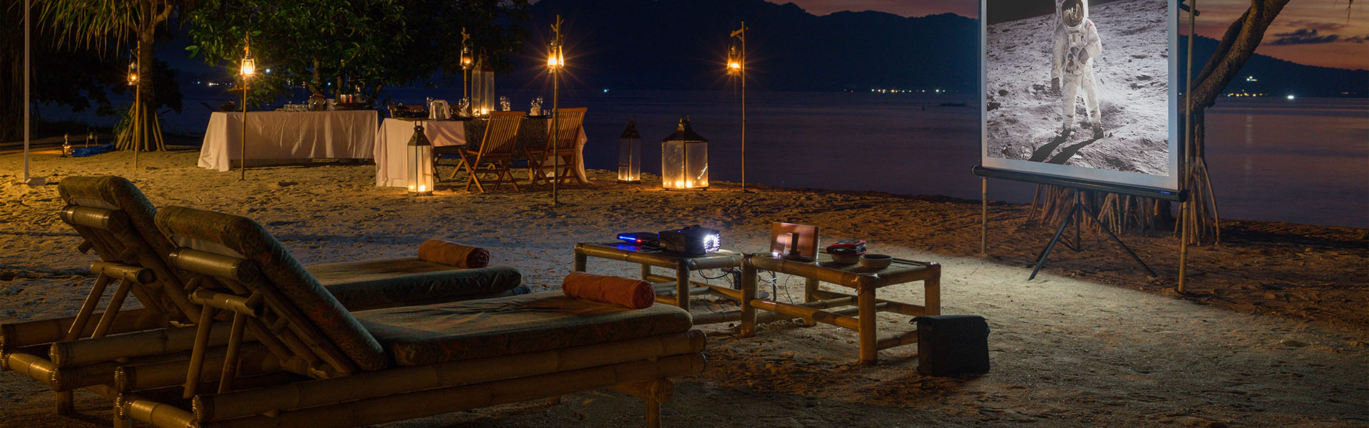 Sira Beach House - Movie time